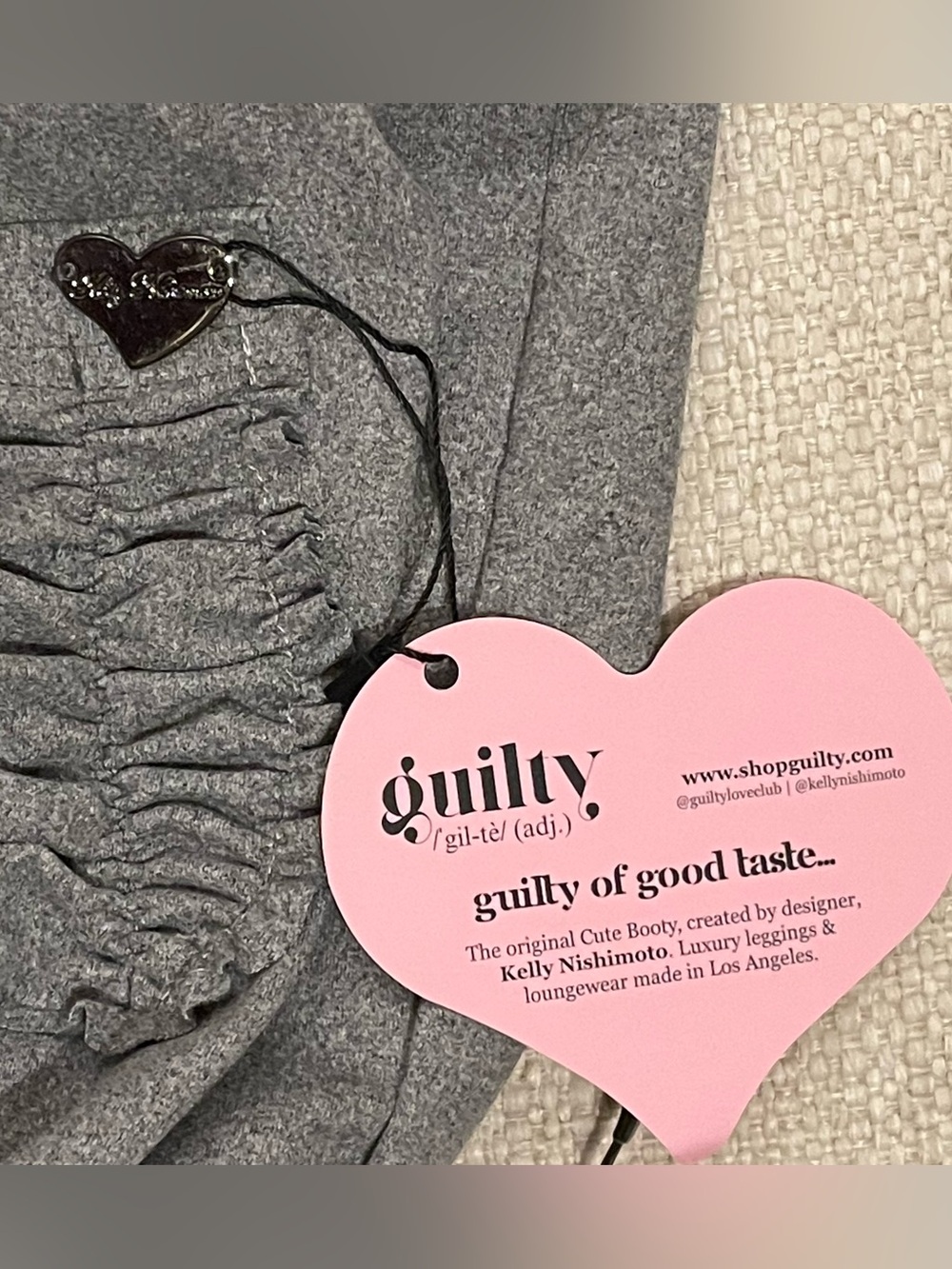 Cute booty lounge Guilty Love Club - Picture 4 of 10